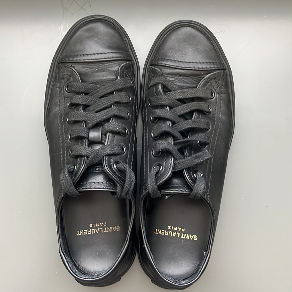 Leather Bedford - Picture 1 of 5